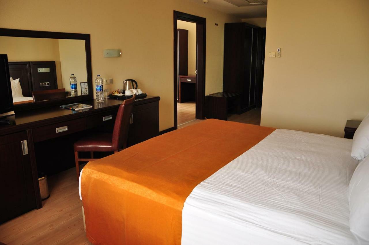 Eser Diamond Hotel Spa & Convention Center Istanbul Silivri Bagian luar foto